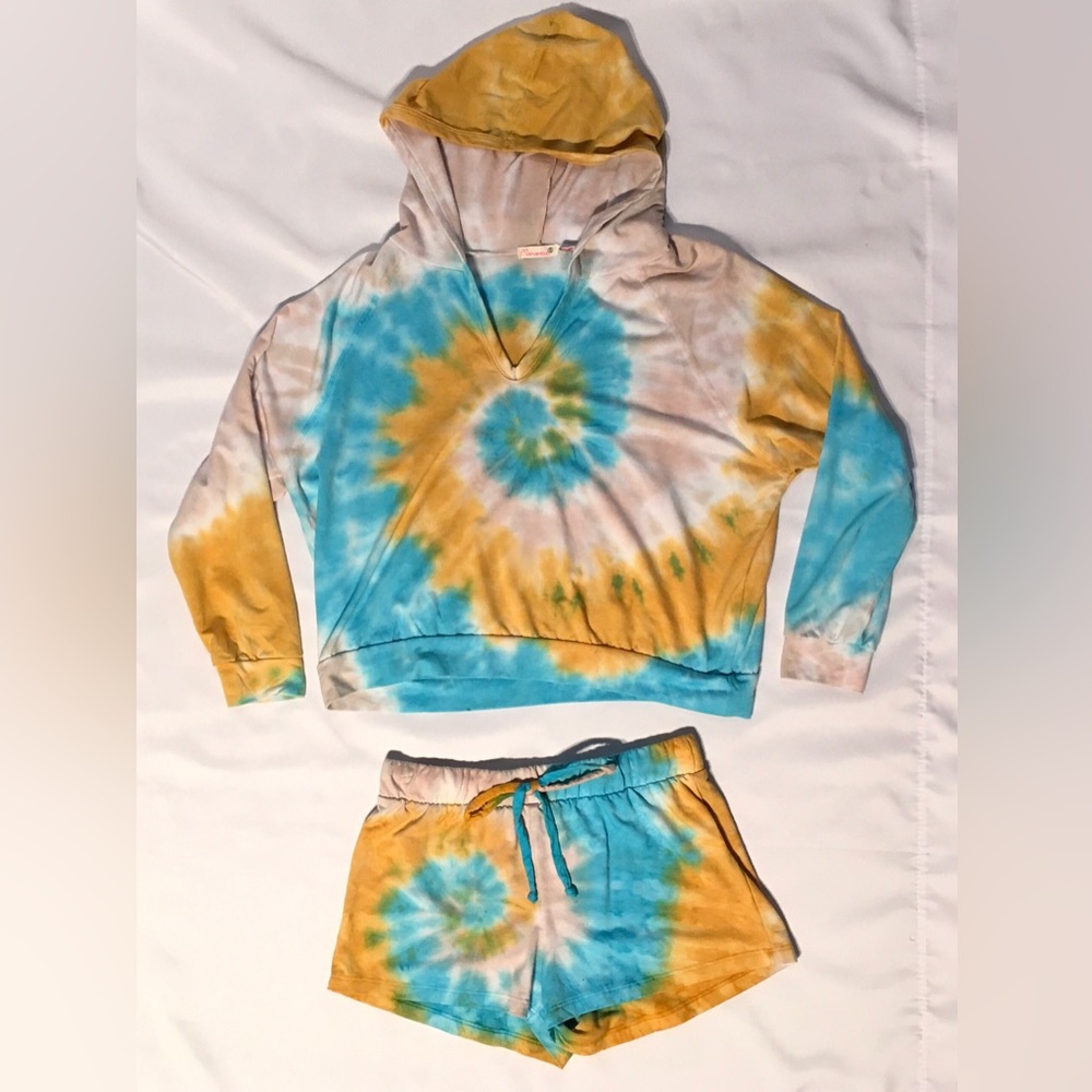 Maronie Brand Tie Dye Hoodie/Shorts Combo!